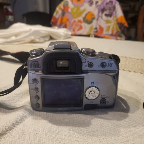 Sony A-100 camera kit used with case and two zoom lenses