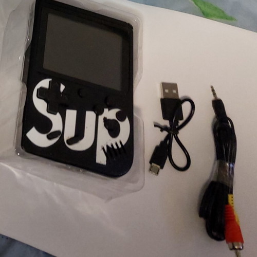 Sup handheld game console 400 in 1 like new