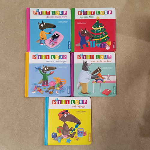 Children's French books new with adventures of the little wolf