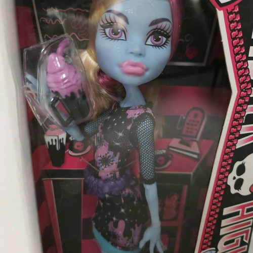 Monster High Abbey Bominable 2013 new in box