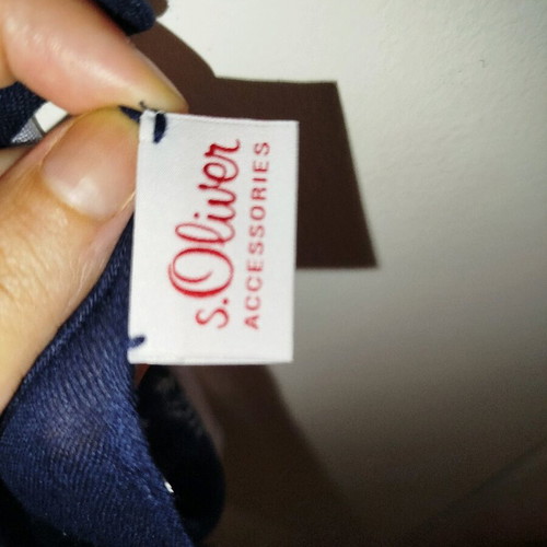 Scarf s Oliver blue and white like new