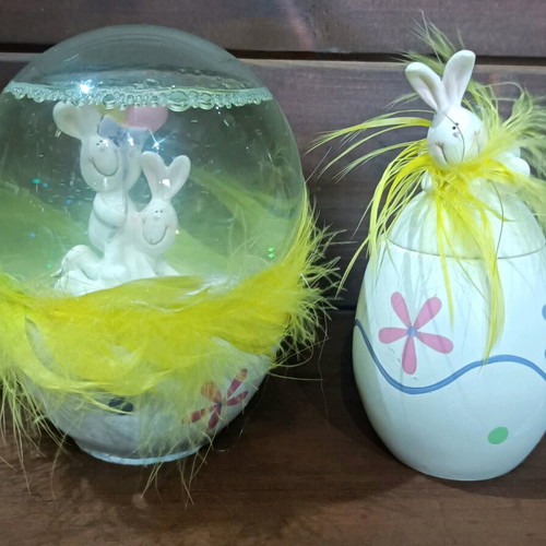Easter snow globe and egg vintage set like new