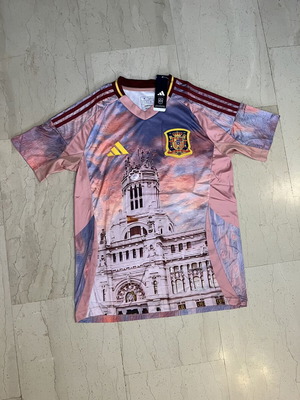 Football Spain Shirt new, official replica, medium size