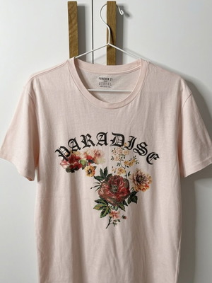 T-shirt Forever 21 Men ροζ με floral σχέδιο και "PARADISE" μέγεθος M σαν καινούργιο