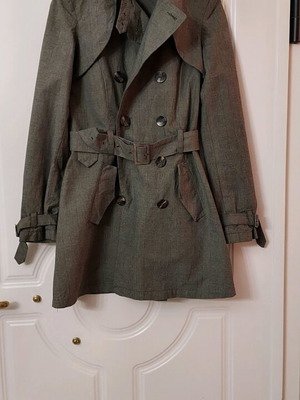 Trench coat like new, gray, size L, modern and easy to match