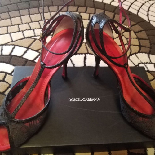 Πέδιλα Dolce Gabbana σαν καινούργια, δέρμα φίδι με κόκκινο πάτο, τακούνι 9 πόντοι