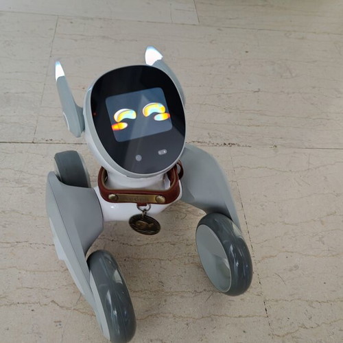 Loona AI Robot pet like new with interactive games and charging base
