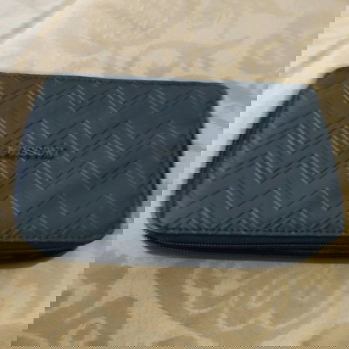 Μπλε νεσεσέρ Missoni σε άριστη κατάσταση χωρίς φθορές