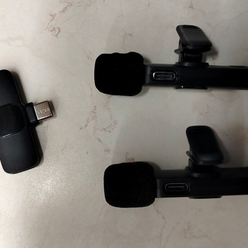 Wireless Lavalier Microphones new, set with 2 mics and accessories