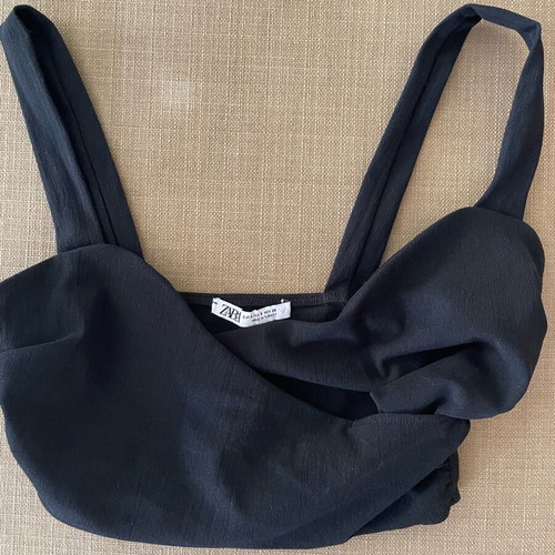 Zara crop top new, black with knitted texture, size S
