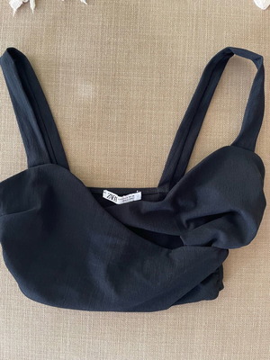 Zara crop top new, black with knitted texture, size S