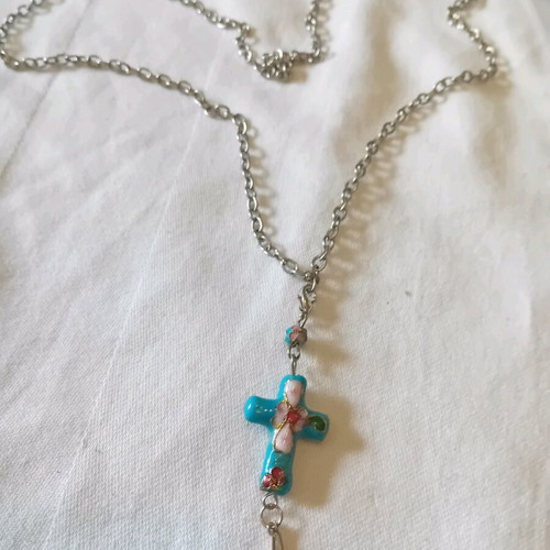 Cross on metal chain like new, turquoise and silver