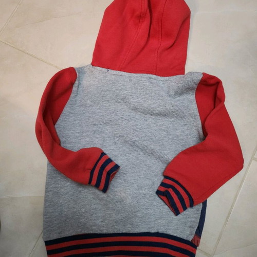 Spiderman sweatshirt used no3/4 (98/104)