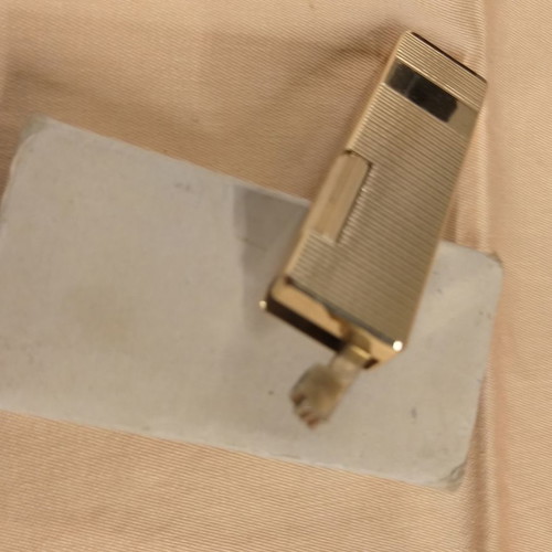 VTG Kingstar gas lighter in gold tone like new