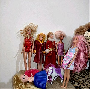4 κούκλες Barbie και άλλα μαζί ως πακετο