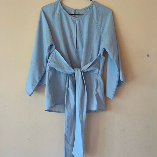 Light Blue Blouse with Belt and Wide Sleeves with Side Zipper like new