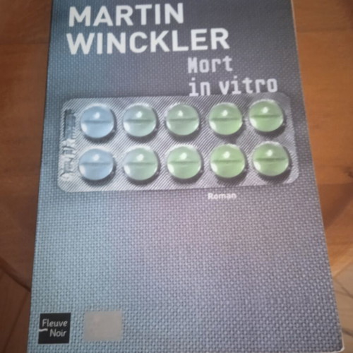 Mort in Vitro crime fiction book in French, used condition