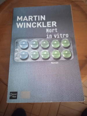 Mort in Vitro crime fiction book in French, used condition