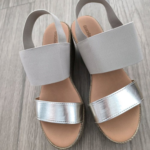 Beige and gold platforms like new, size 39