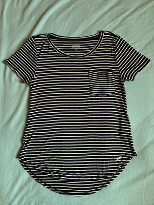 Hollister Womens Striped T-Shirt XS New Nautical Navy White Pocket Tee