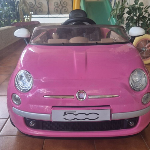 Fiat electric toy car like new with remote control
