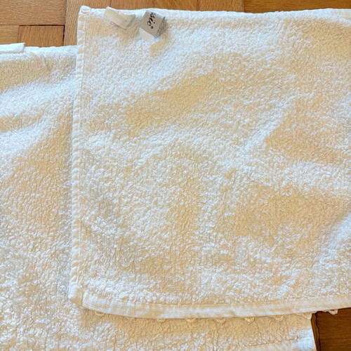 Hand Towels used, set of 4 white
