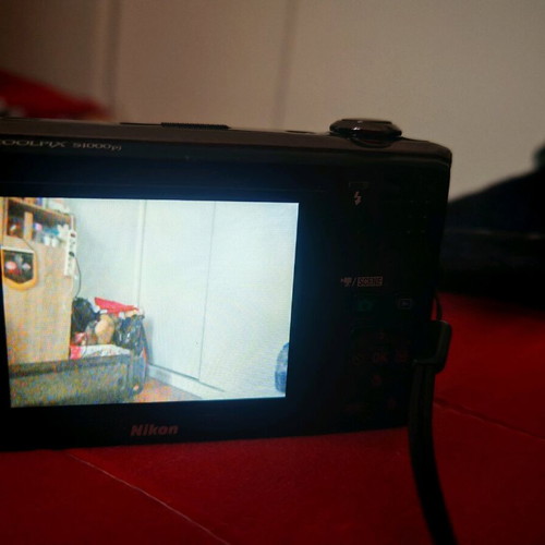 Nikon Coolpix S1000pj digital camera 12MP used with built-in projector