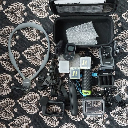 GoPro Hero 9 Black combo like new with accessories