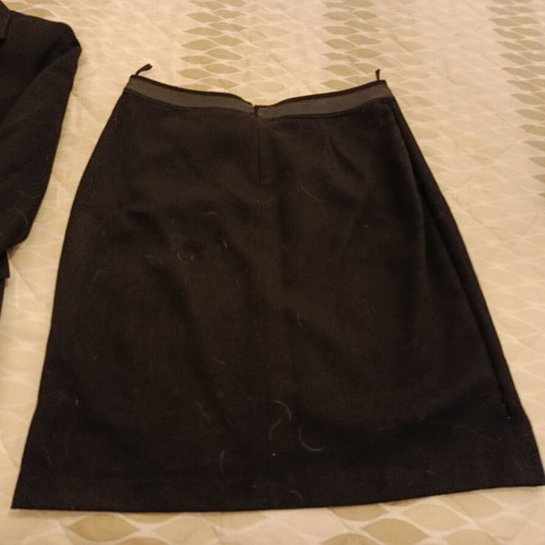 Women's black suit with jacket and skirt like new