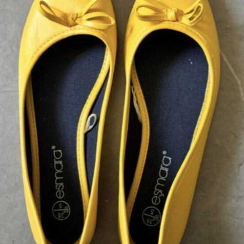Ballerina shoes like new, yellow, size 38