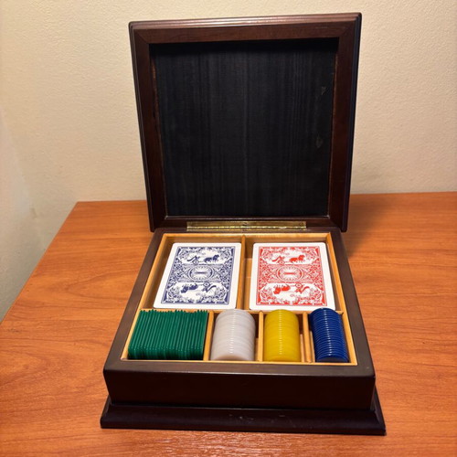 Case for playing cards and chips, wooden and leather made in ITALY