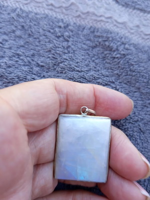 Silver necklace with energy moonstone crystal, new