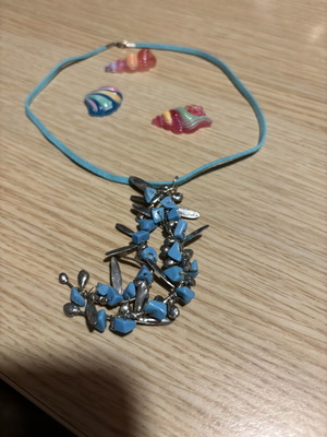 Γαλάζιο κολιέ με boho διάθεση, σαν καινούργιο, τιρκουάζ χάντρες