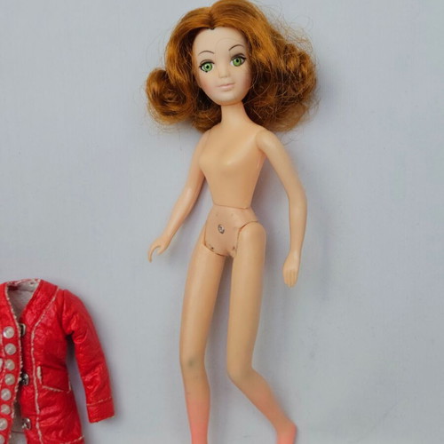 The World of Love Fashion Doll by Hasbro used, vintage