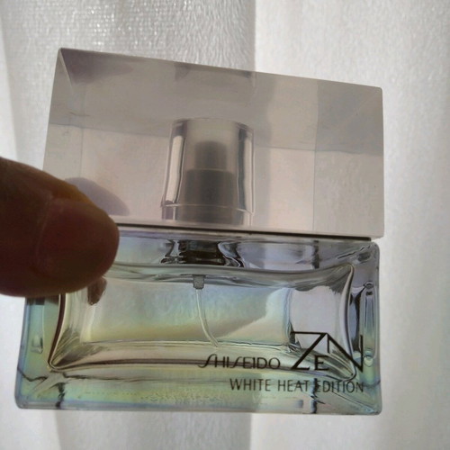 Shiseido Zen women's perfume bottle used