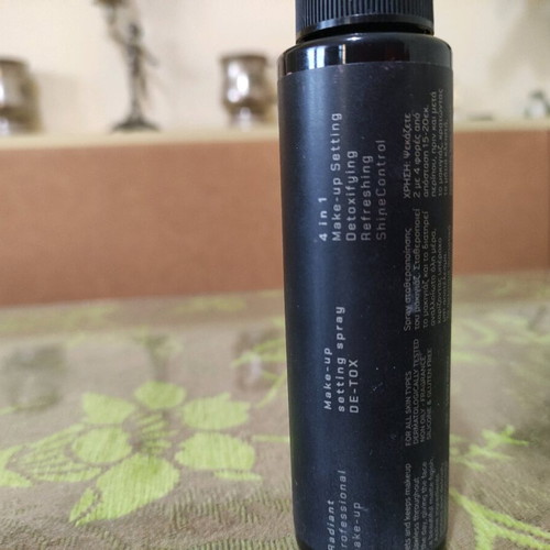 Radiant Make-Up Setting Spray De-Tox used