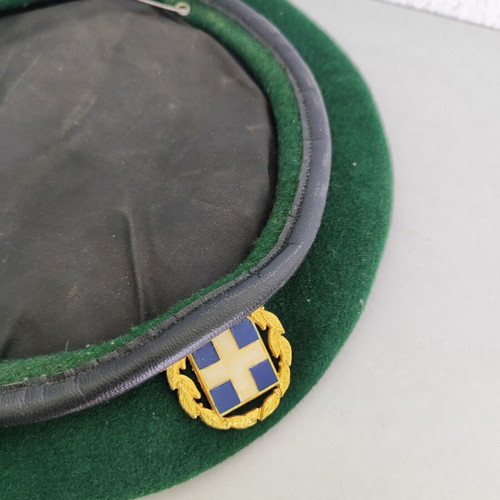 Military Commando Beret green size 58 used with Greek emblem