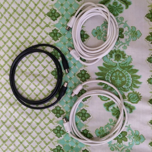 TV antenna cables like new, pack of 3 pieces