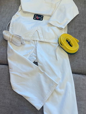 Taekwondo dobok 120 cm with two belts, new