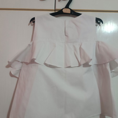 Zara Girls white blouse with open shoulders, used, age 11–12