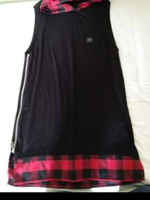 Vagrancy sleeveless shirt size M like new