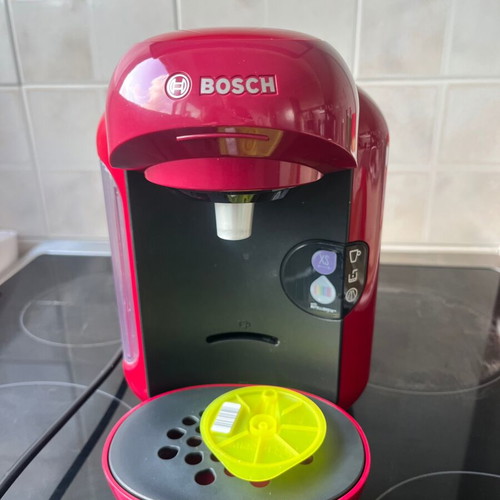 Bosch TAS1201 Tassimo Espresso Coffee Maker like new, red