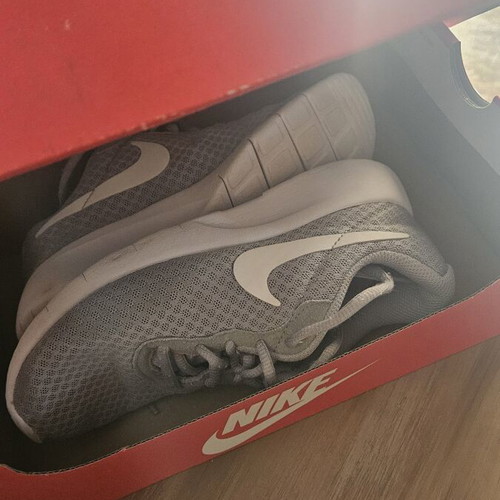 Nike athletic shoes unisex like new, gray, size 34
