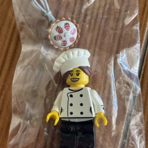 Gourmet Chef Lego CMF Series 17 minifigure, complete set with accessories