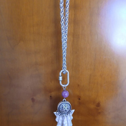 Ethnasia necklace like new, pink and silver