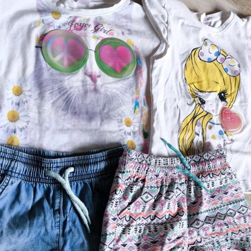 Girls' set No3-4 with Joyce t-shirts and Lupilu shorts used