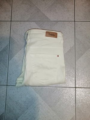 Zara jeans soft yellow like new, size 34