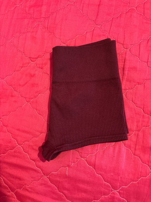 Shein short cut shorts like new, red, size S