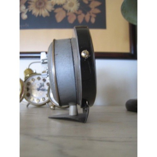 Treasure metal oval table clock used, analog