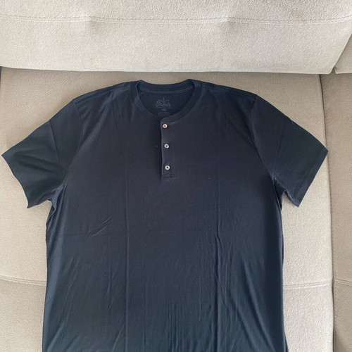 Fresh black T-shirt XL like new with buttons